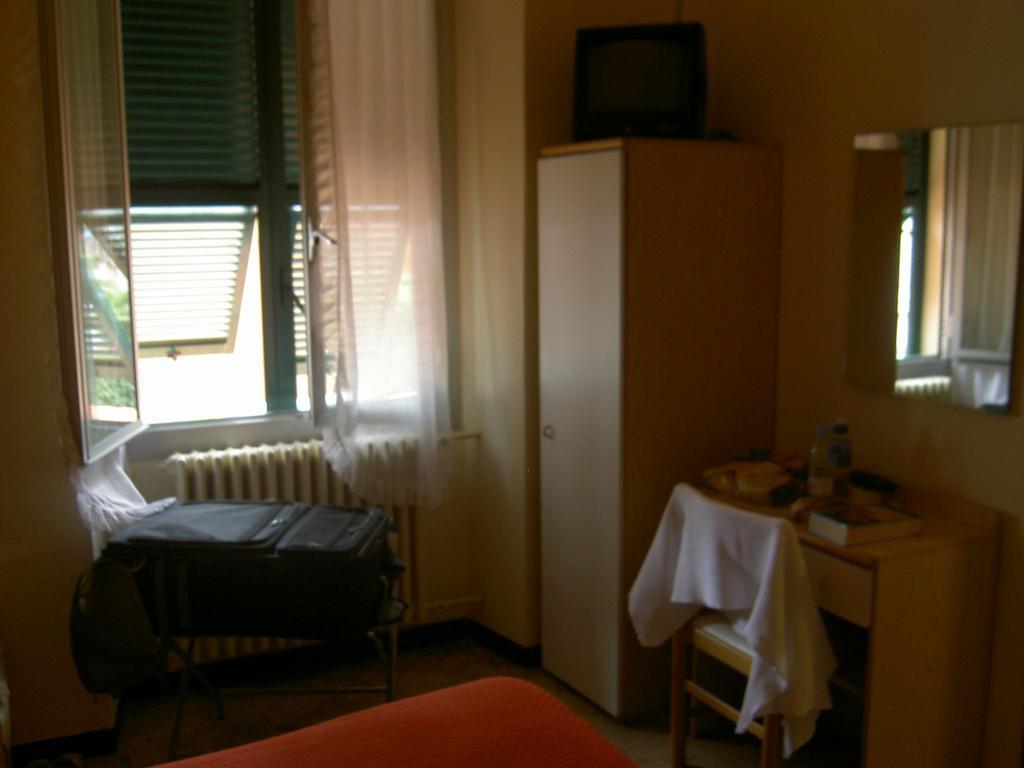 Albergo Kristina Bordighera Δωμάτιο φωτογραφία