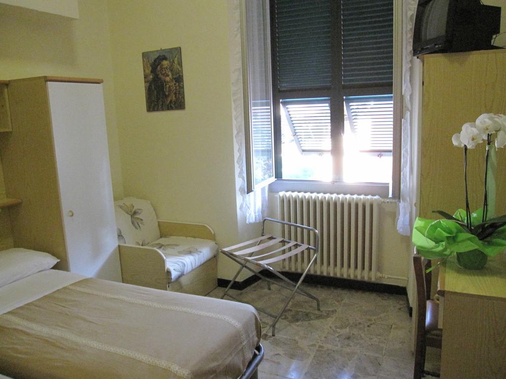 Albergo Kristina Bordighera Δωμάτιο φωτογραφία