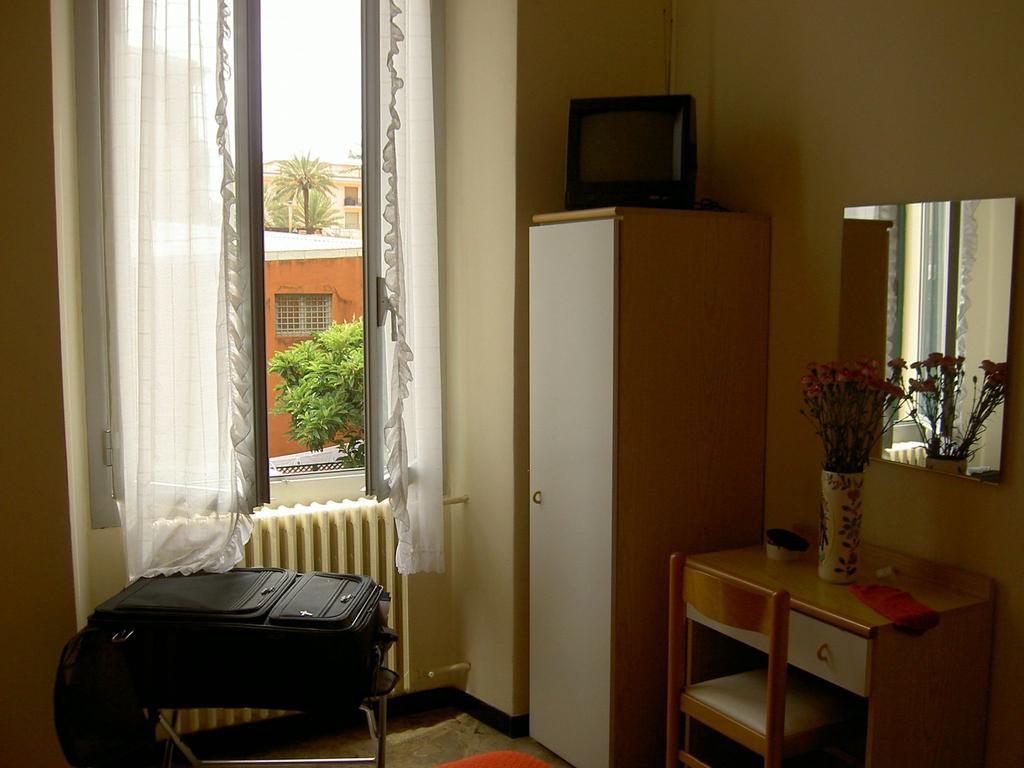 Albergo Kristina Bordighera Εξωτερικό φωτογραφία