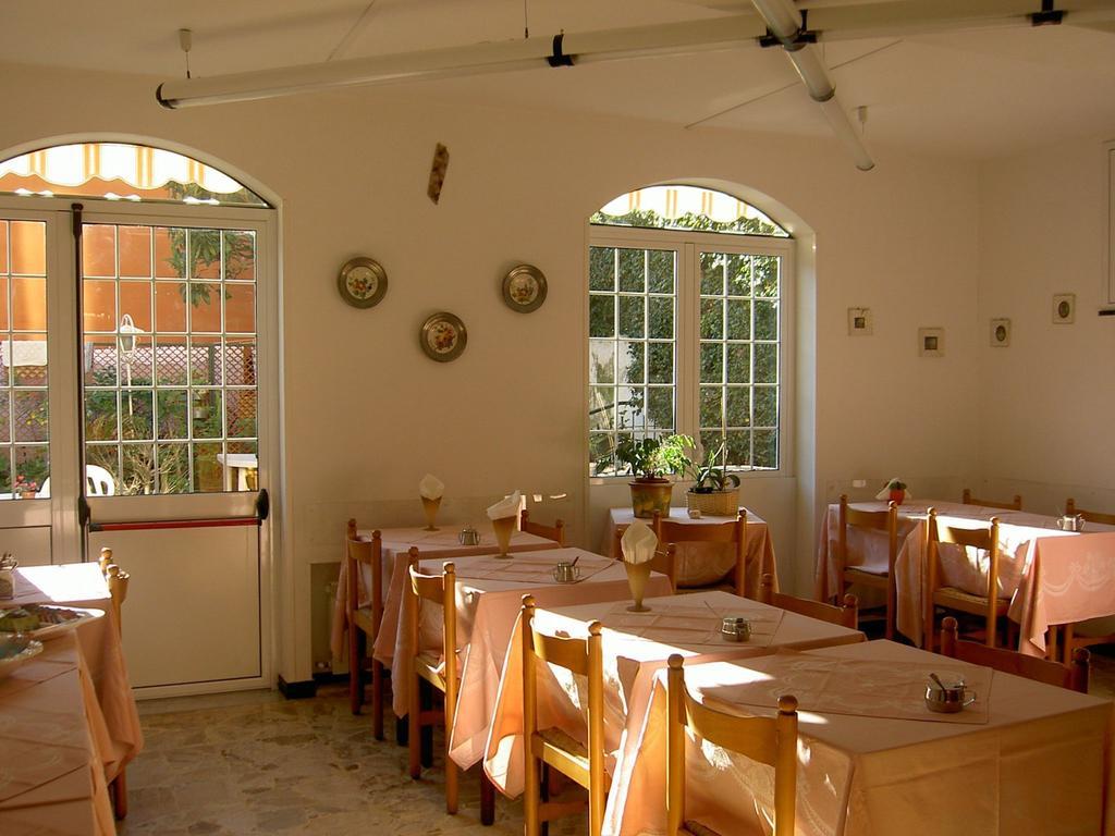 Albergo Kristina Bordighera Εξωτερικό φωτογραφία